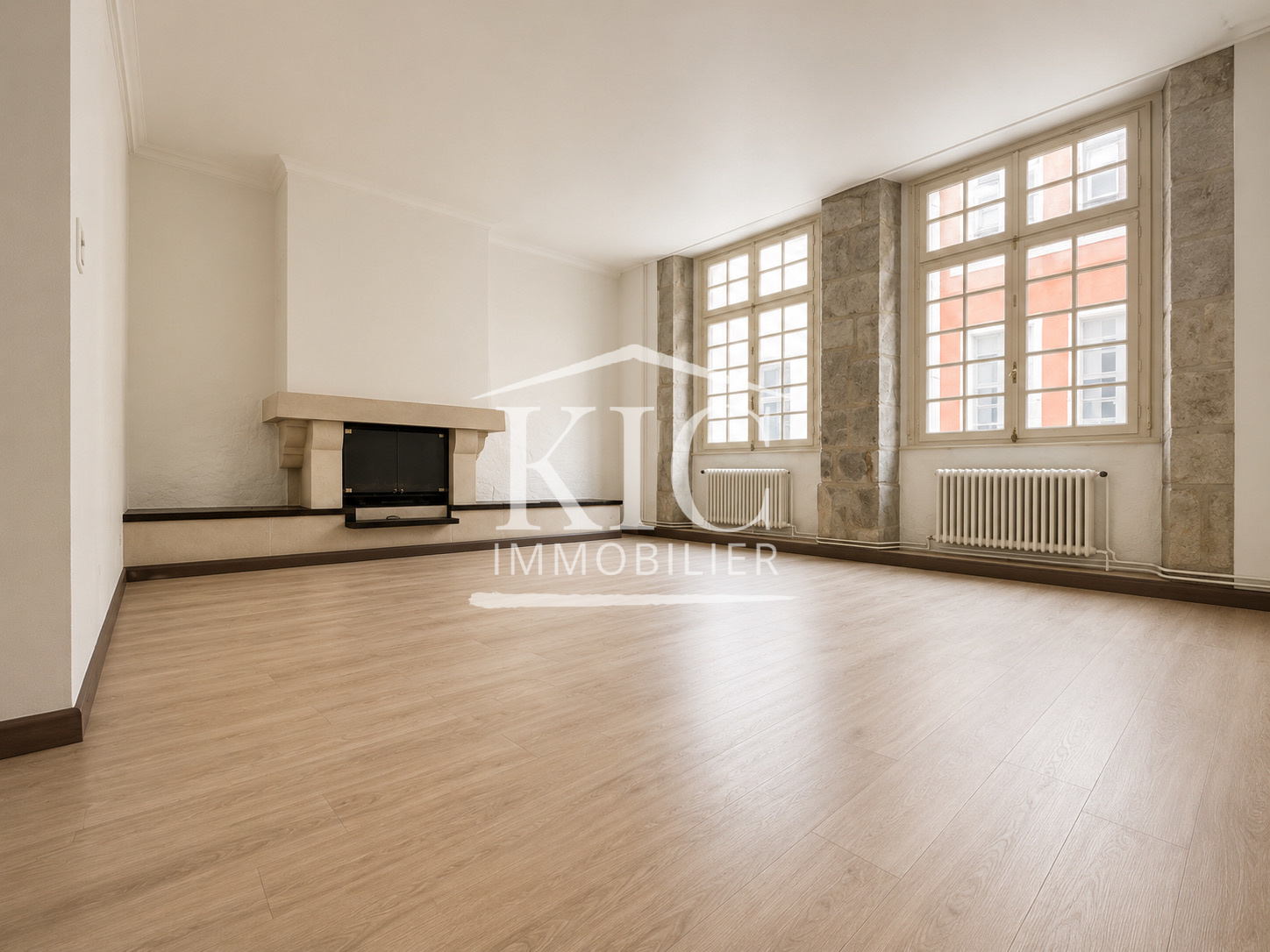 Maison à vendre à Carcassonne, 330 m², 8 pièces – photo 1 sur 11